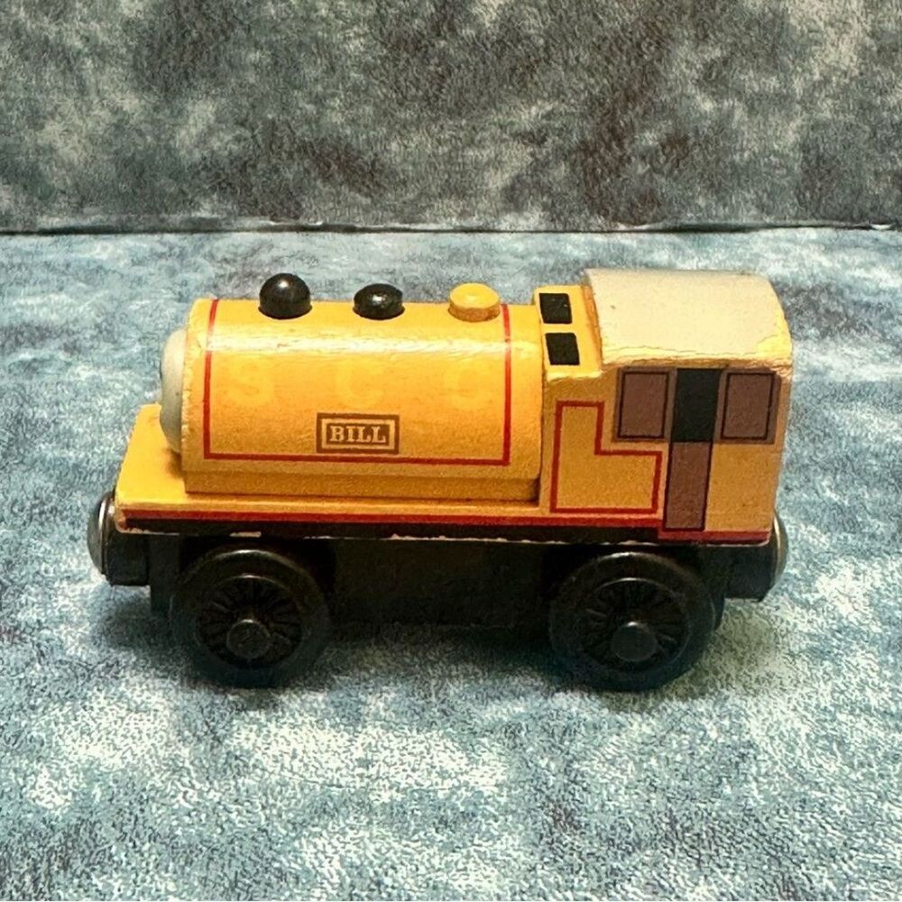 Thomas & Friends BILL Yellow and Black Train Engine